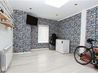 Additional reception Room / Office